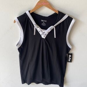 On Fire sleeveless hooded Top, Size XL,‎ NWT